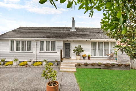 36 Weybridge Crescent, Glen Innes, Auckland