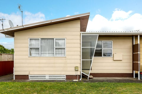 2/44A Sanders AVE, Westown, New Plymouth