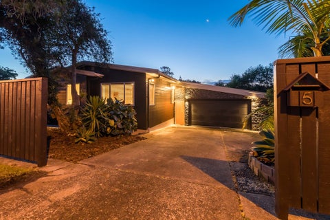 5 Halsey Drive, Lynfield, Auckland