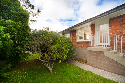 6/15 Gladstone Road, Northcote, Auckland