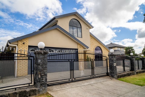 37 Peninsula Road, Mangere, Auckland