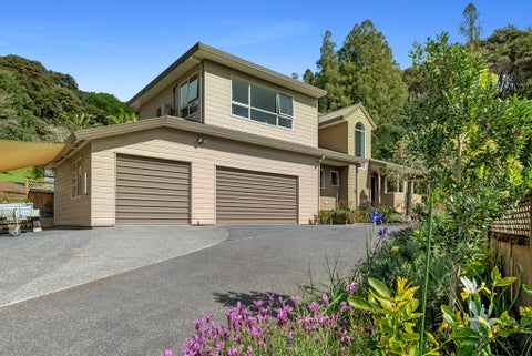 14 Dee Place, Torbay, Auckland
