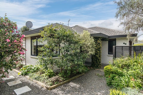 17 Lorna Irene Drive, Raumati South, Paraparaumu
