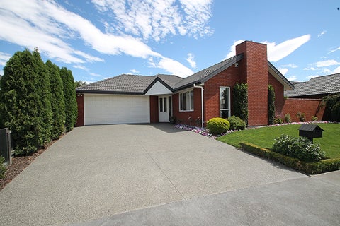 6 Ballybrack Place, Casebrook, Christchurch