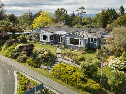 2 HOME ST, Manapouri, Manapouri