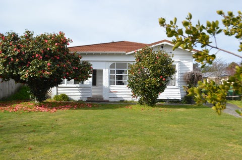 5 Garrison Street, Carterton