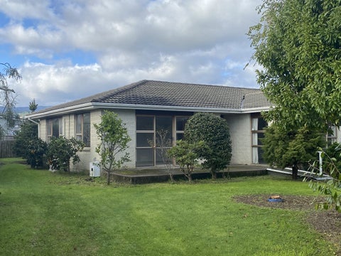 23 Knights Grove, Otaki