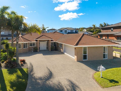 20 Glen Bay Close, Pinehill, Auckland