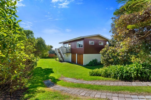 70 William Street, Waikanae Beach, Waikanae