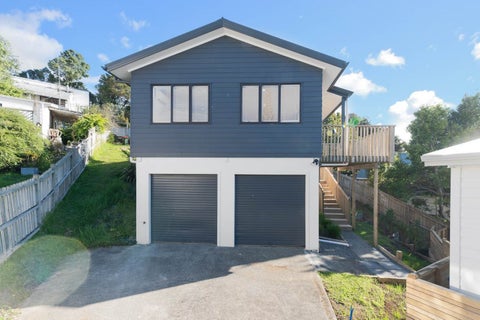 11 Randal Place, Bayview, Auckland
