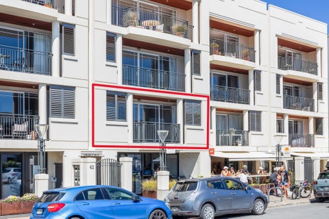 8/42 Marriner Street, Sumner, Christchurch