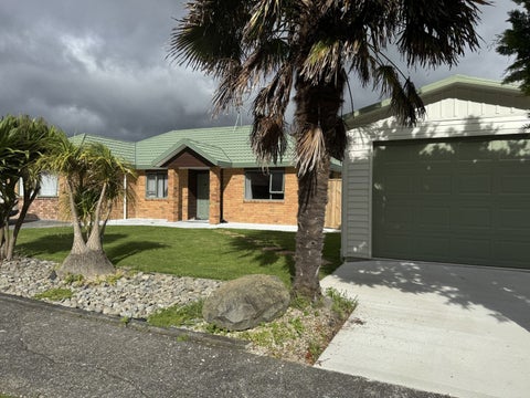 36 Mary Huse Grove, Manor Park, Lower Hutt