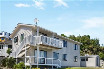 10A Ted Gilberd Place, Newlands, Wellington