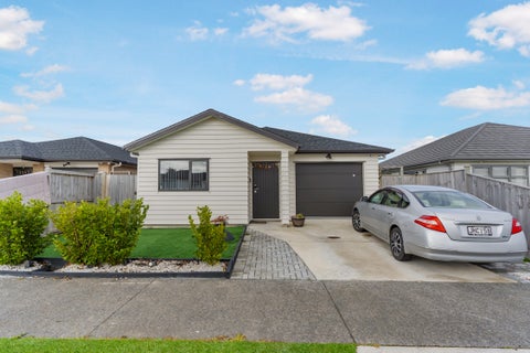 14 Silver Beech Street, Takanini, Auckland