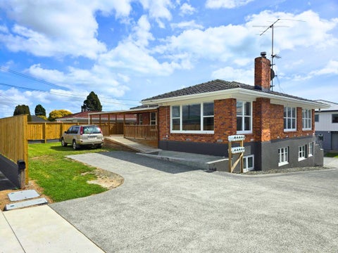70 Clevedon Road, Papakura, Papakura
