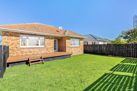 1/1494 Dominion Road Extension, Mount Roskill, Auckland