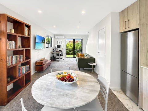 3/4 Johnston Grove, Taita, Lower Hutt