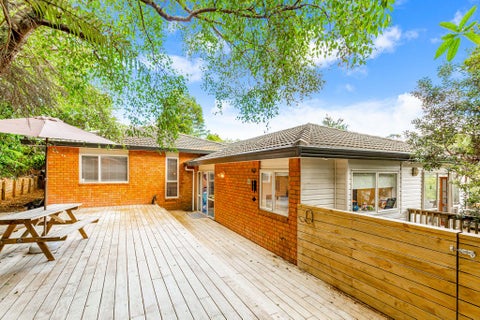 21A Woodfern Crescent, Titirangi, Auckland