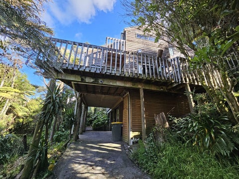 52 Sunnyhaven Avenue, Beach Haven, Auckland