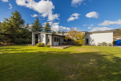19 Bevan Place, Wanaka