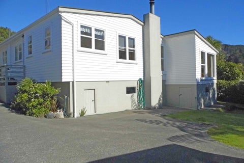 24 Foster Crescent, Belmont, Lower Hutt