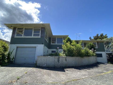 42 Divich Avenue, Te Atatu South, Auckland
