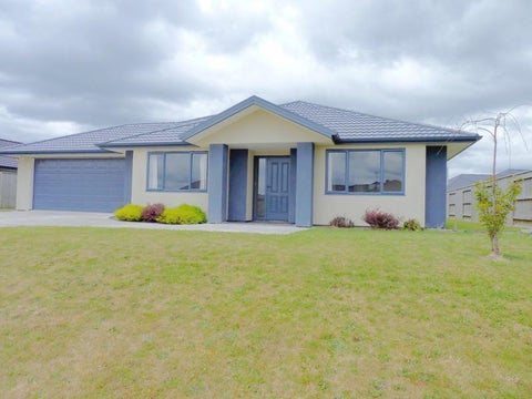 30 Rosalie Terrace, Kelvin Grove, Palmerston North