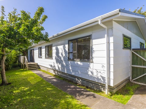 4A Tui RD, Raumati Beach, Raumati Beach