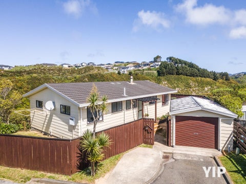 27 Evesham Place, Newlands, Wellington