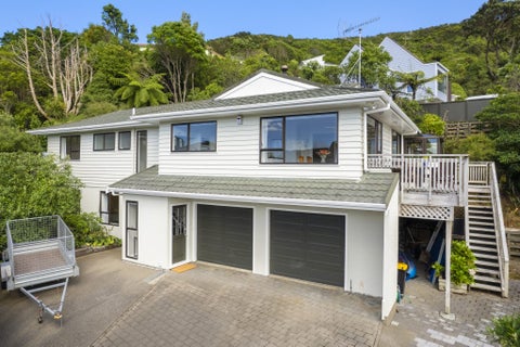 19 Paddington Grove, Karori, Wellington