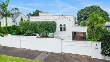 46 Smale Street, Point Chevalier, Auckland
