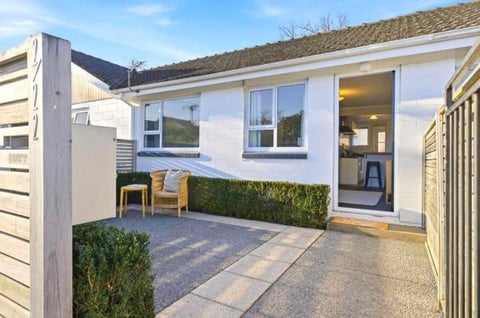 2/22 Holly Road, St Albans, Christchurch