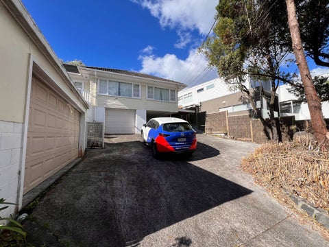 2/20 Ngapipi Road, Orakei, Auckland