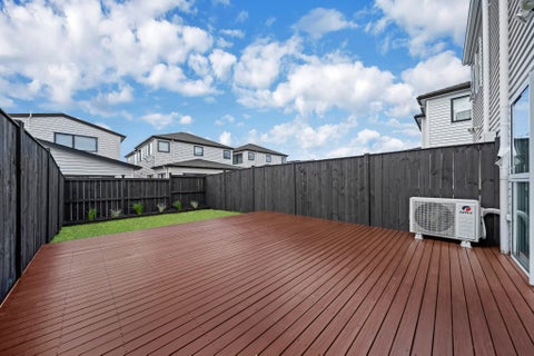 7 Freshland Drive, Flat Bush, Auckland