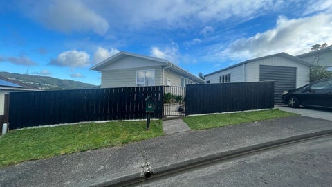 16 Evesham Place, Newlands, Wellington