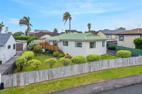 3 Glenhaven Place, Te Atatu Peninsula, Auckland