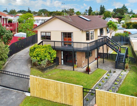 5 Stockton Place, Glendene, Auckland