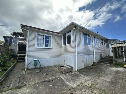 55 Salford Street, Newlands, Wellington