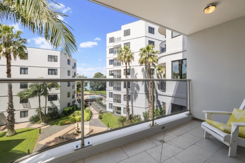 2A/171 Hurstmere Road, Takapuna, Auckland