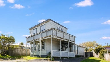111 Te Pene Avenue, Titahi Bay, Porirua