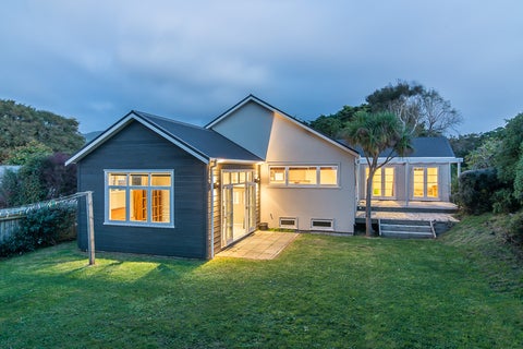 74 Tennis Court Road, Raumati South, Paraparaumu