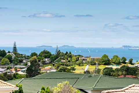 12 Elsfield Place, Torbay, Auckland
