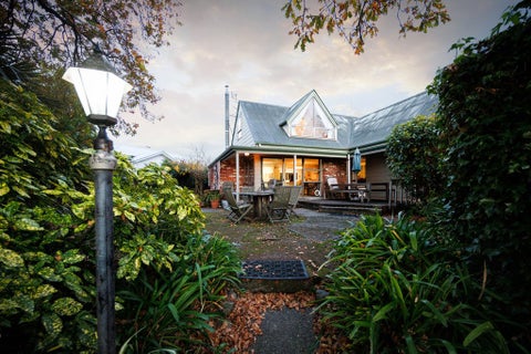 570 Featherston Street, Roslyn, Palmerston North