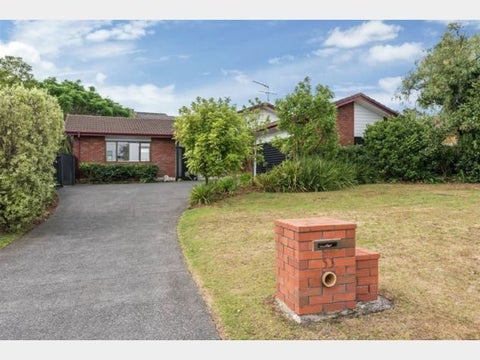53 Mirrabooka Avenue, Botany Downs, Auckland