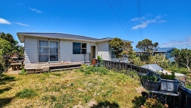19 Brooker Grove, Newlands, Wellington