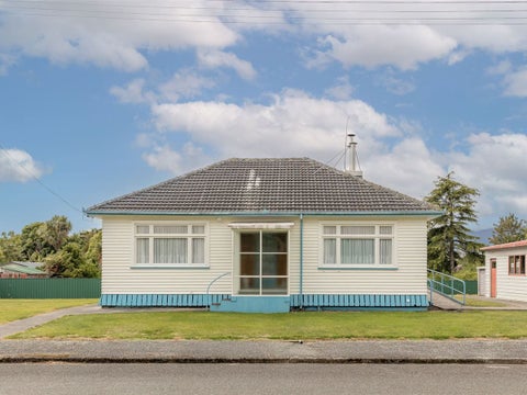 28 The Esplanade, Westport, Westport