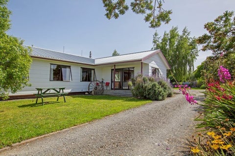 5 Cologne Street, Martinborough