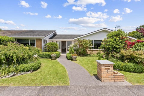 2 Rewarewa Crescent, Waikanae, Waikanae