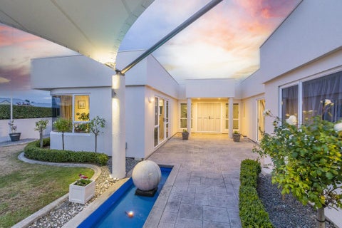 111 Realm Drive, Paraparaumu