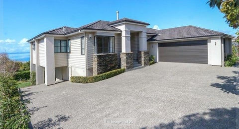 1A Burford Place, Mellons Bay, Auckland